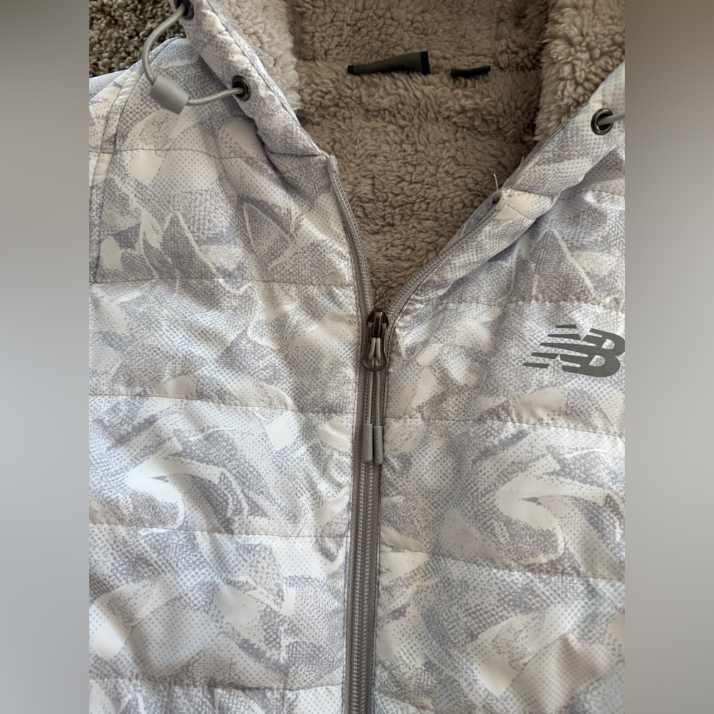 New Balance Jacket - Picture 8 of 12
